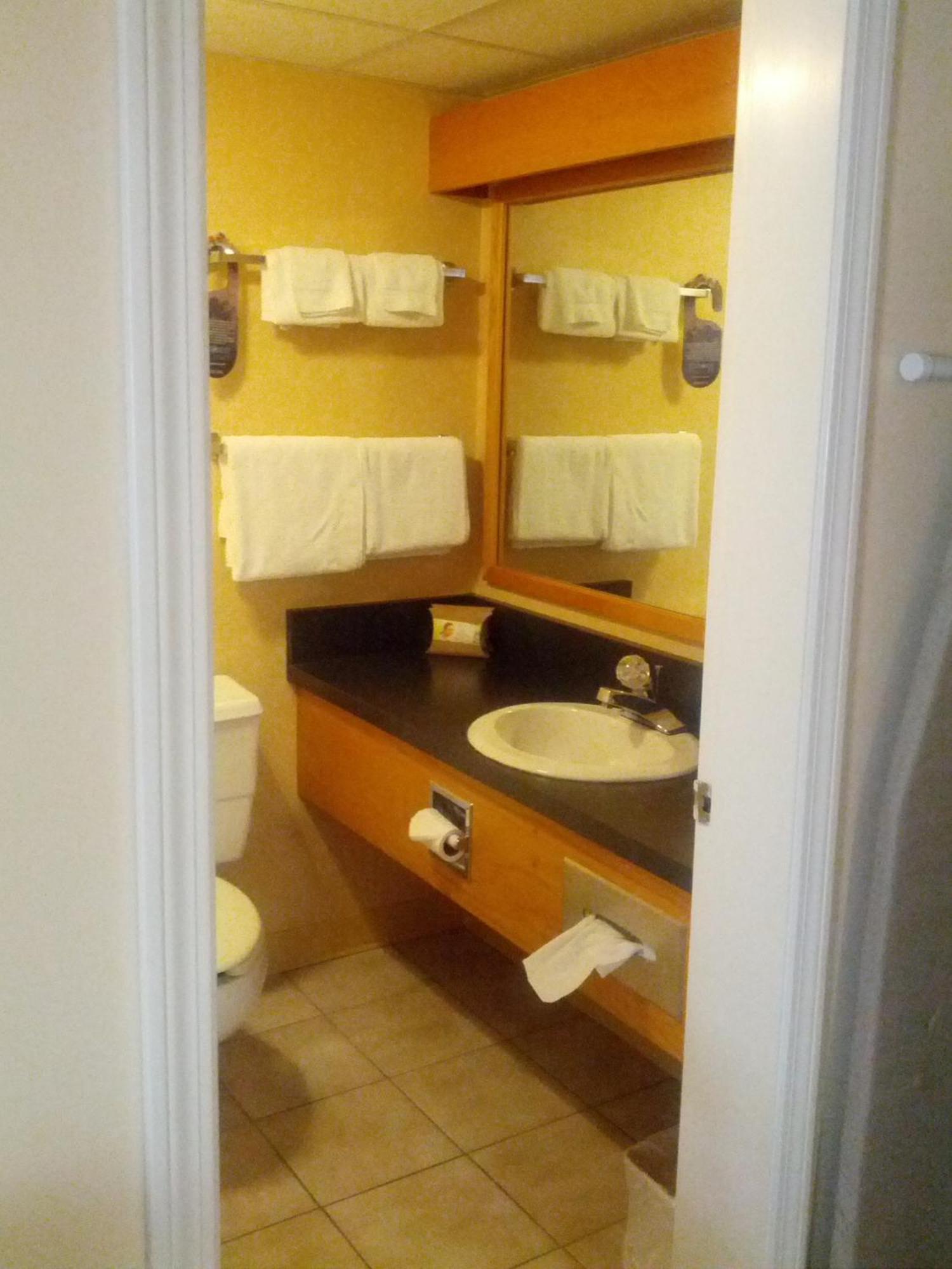 סנט ג'ונסבורי Fairbanks Inn מראה חיצוני תמונה