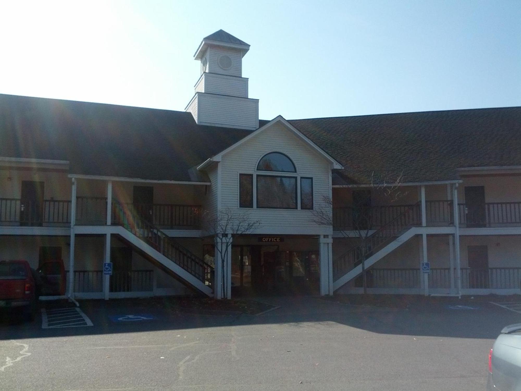 סנט ג'ונסבורי Fairbanks Inn מראה חיצוני תמונה