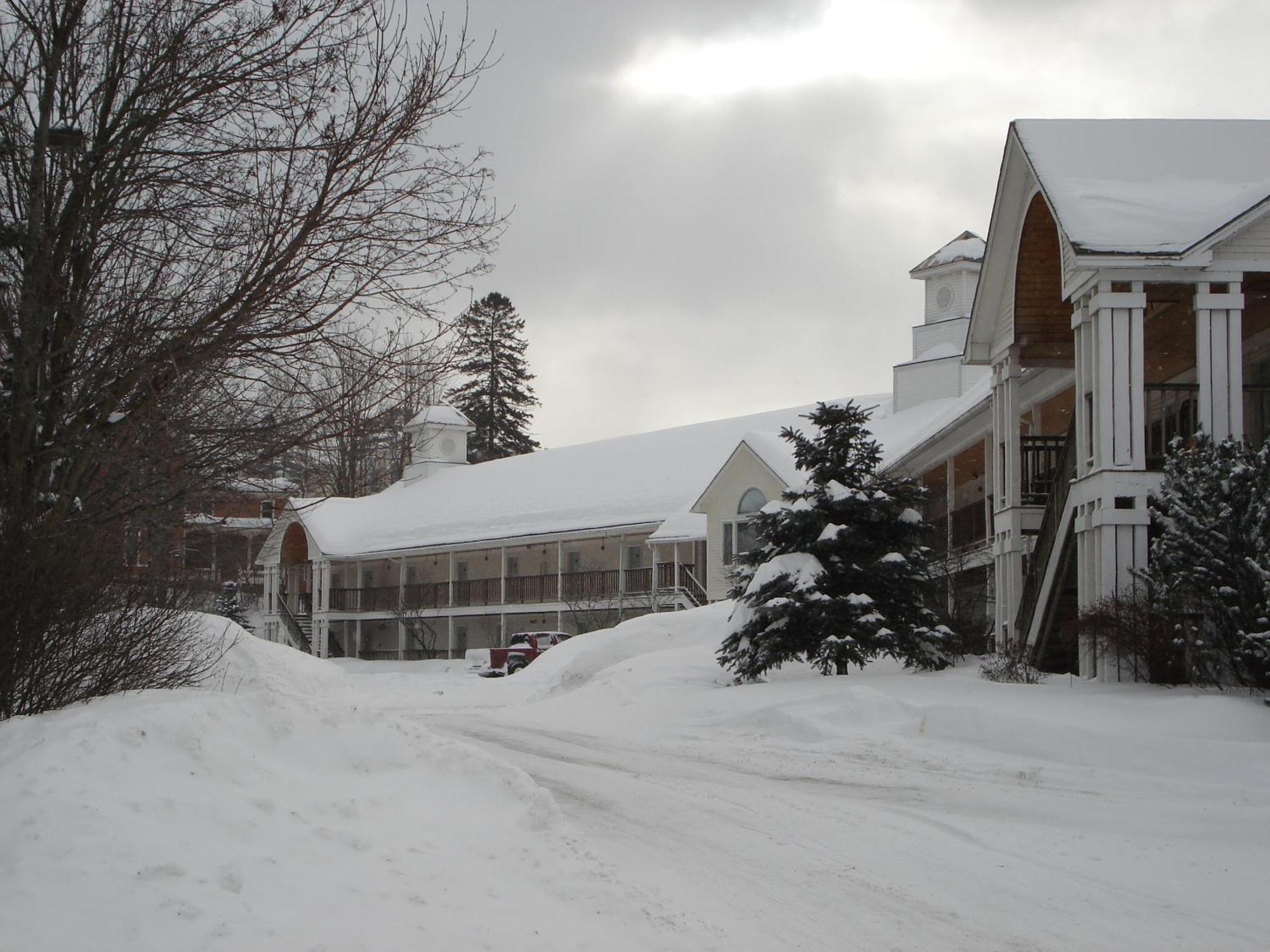 סנט ג'ונסבורי Fairbanks Inn מראה חיצוני תמונה