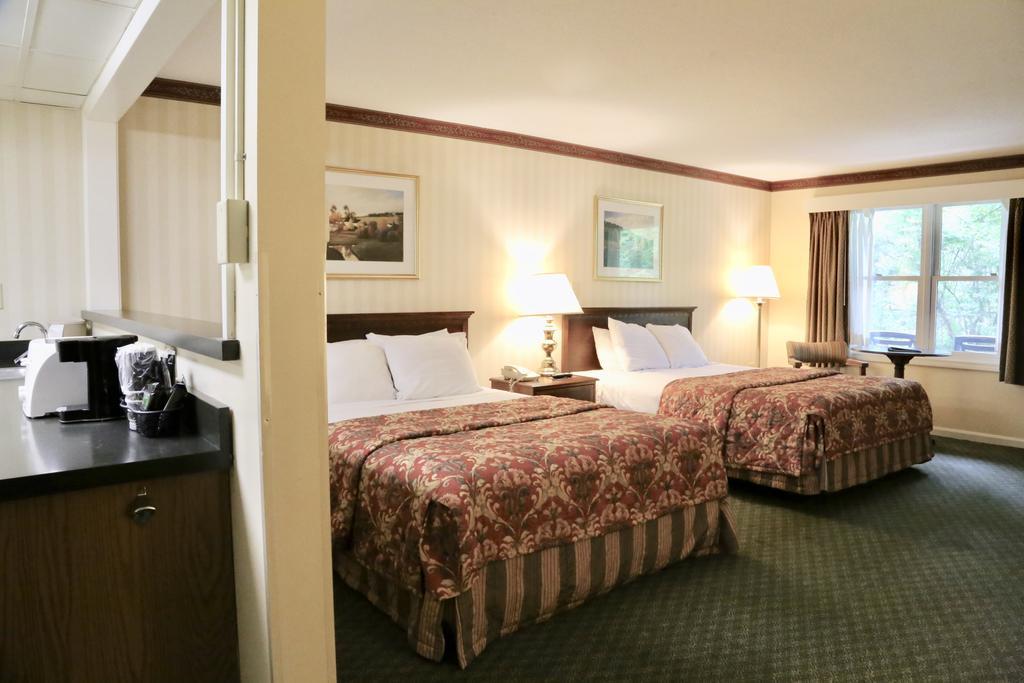 סנט ג'ונסבורי Fairbanks Inn מראה חיצוני תמונה