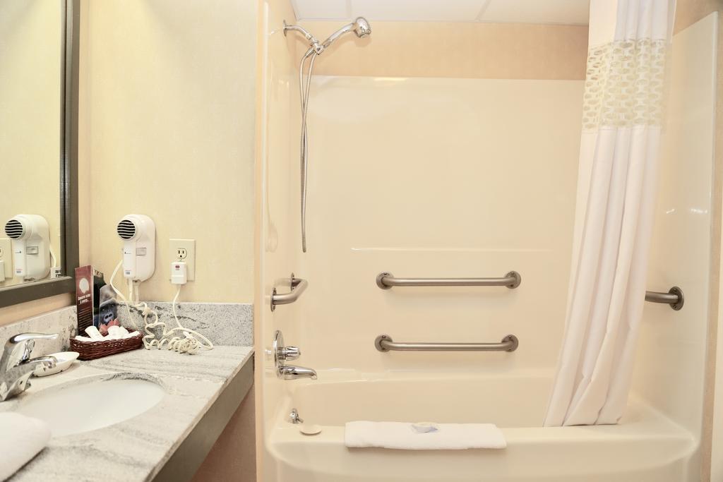 סנט ג'ונסבורי Fairbanks Inn מראה חיצוני תמונה