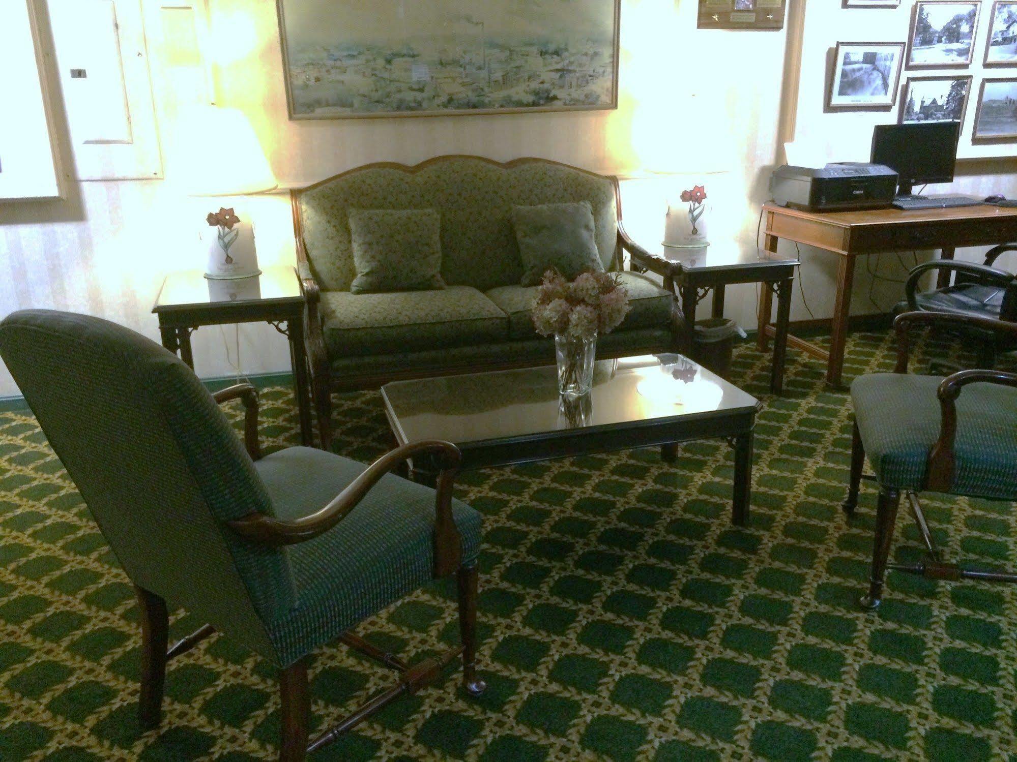 סנט ג'ונסבורי Fairbanks Inn מראה חיצוני תמונה
