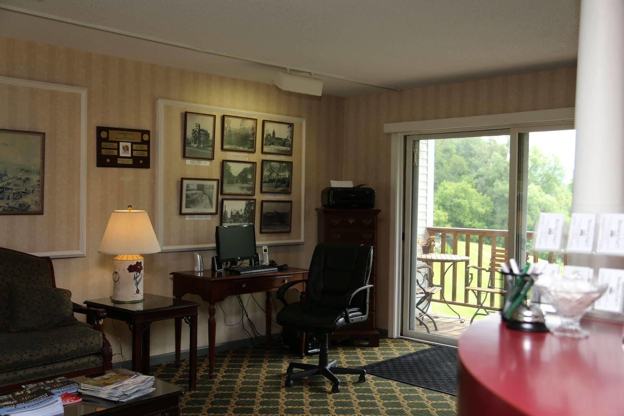סנט ג'ונסבורי Fairbanks Inn מראה חיצוני תמונה