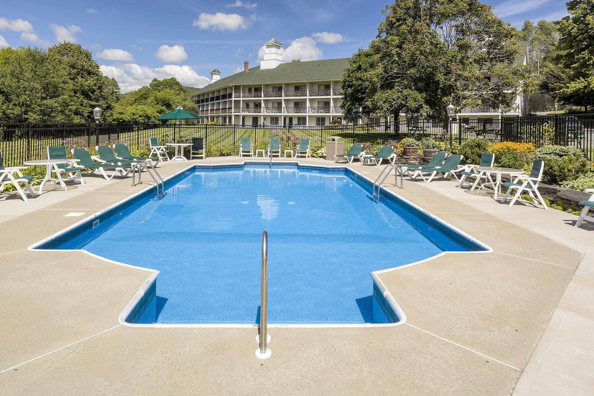 סנט ג'ונסבורי Fairbanks Inn מראה חיצוני תמונה